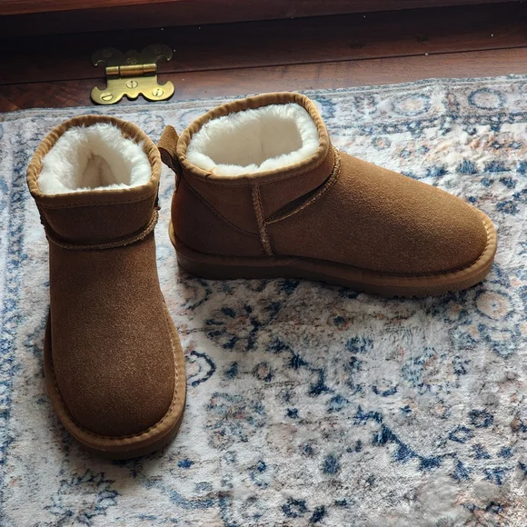 Irazia Cozy Tan Suade-like Ankle Boots - Picture 4 of 7